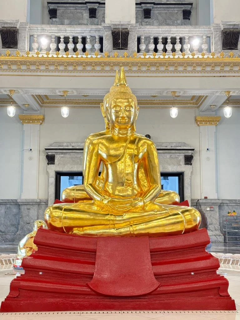 หลวงพ่อโสธร วัดโสธรวรารามวรวิหาร อำเภอเมือง จังหวัดฉะเชิงเทรา