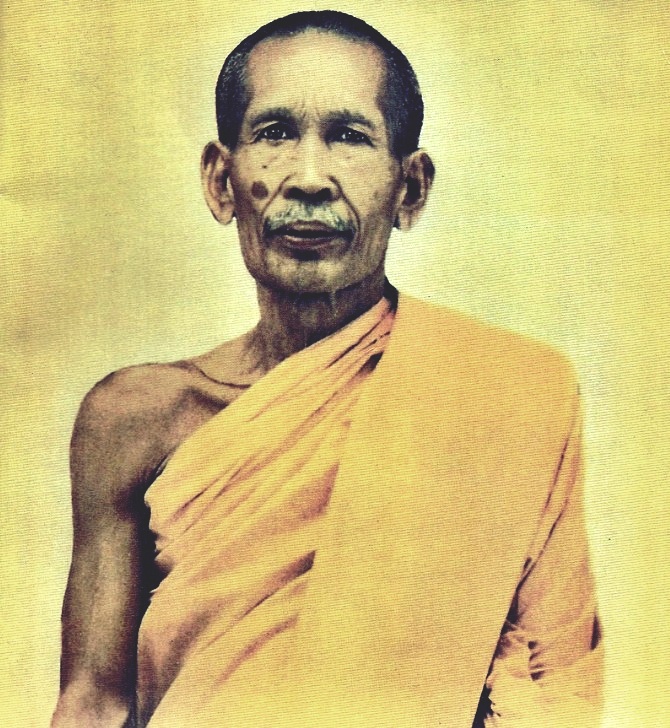 หลวงพ่อโอภาสี ผู้ถือเตโชกสิณเป็นสรณะ